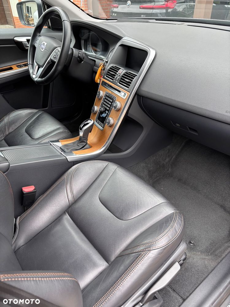 Volvo XC 60 D4 Drive-E Momentum - 14