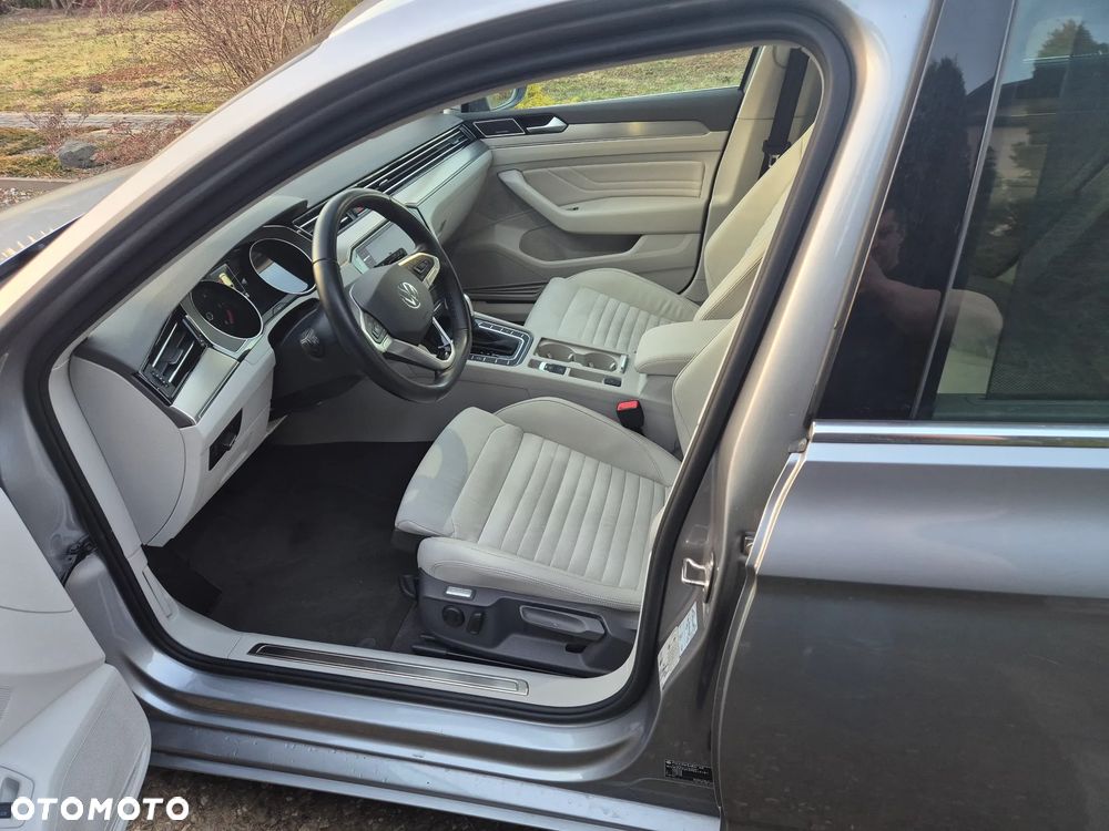 Volkswagen Passat - 7