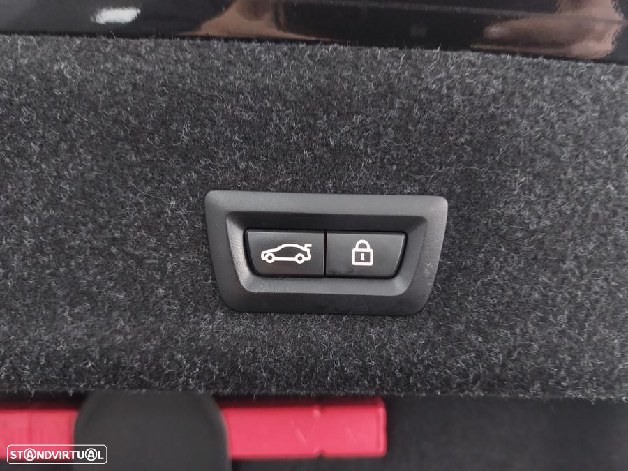 BMW 330 e Pack 50 anos M Auto - 50