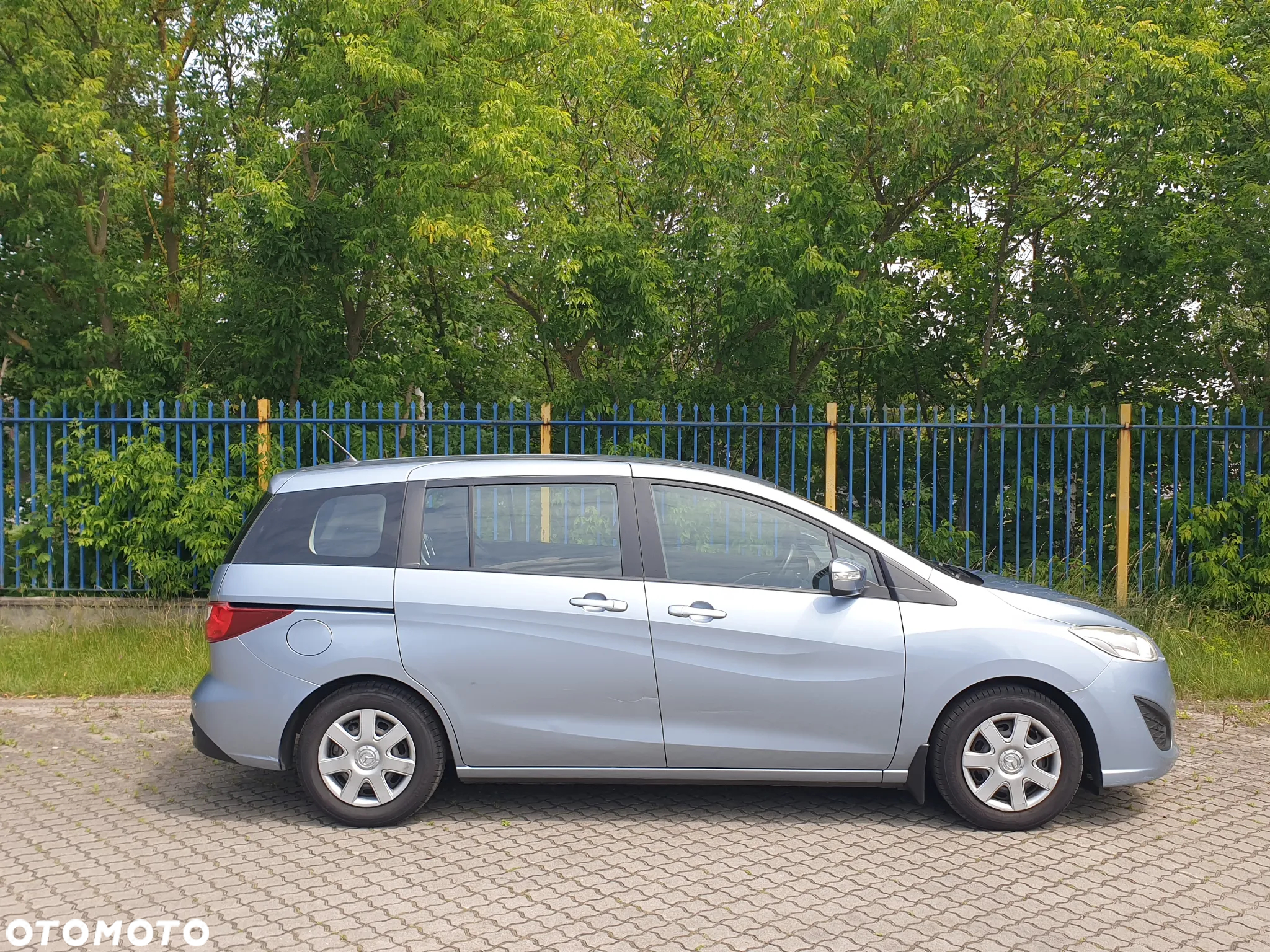 Mazda 5 - 6