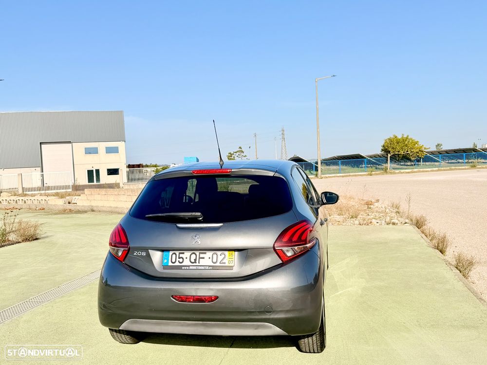 Peugeot 208 1.2 PureTech Style - 32