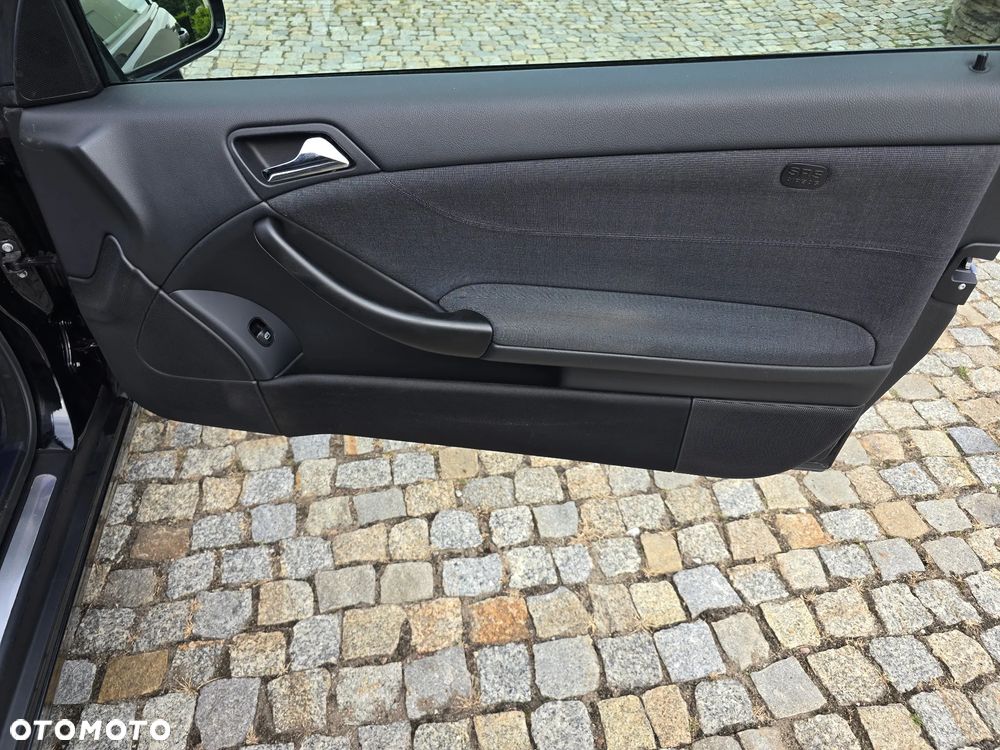 Mercedes-Benz Klasa C 200 Kompressor Sport Edition - 33