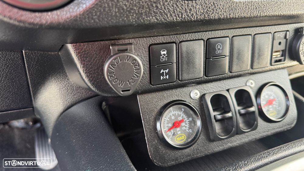 Toyota Hilux 2.4 D-4D 4WD CE Trial - 44