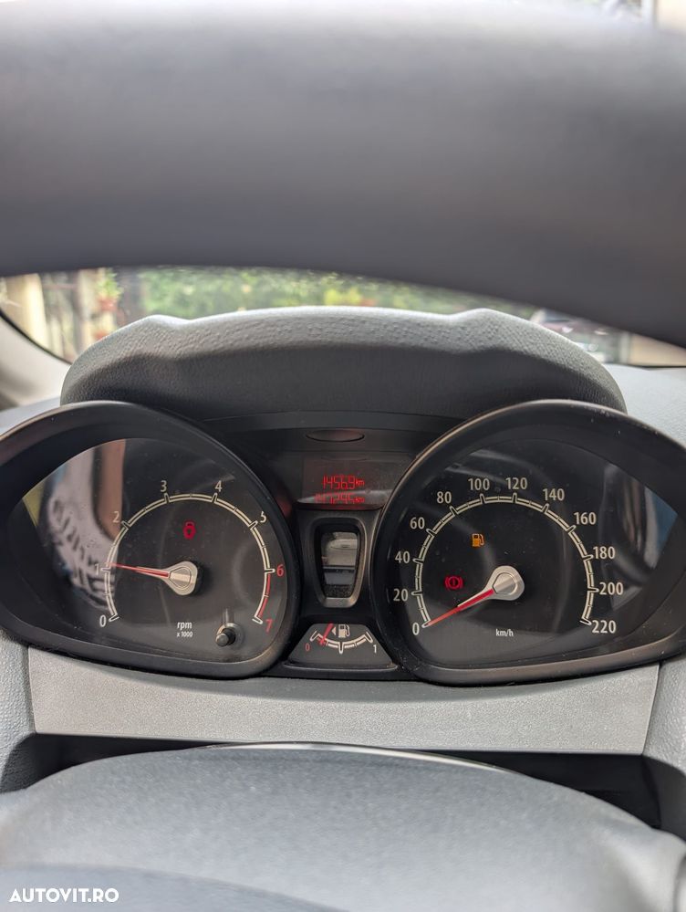 Ford Fiesta 1.25i Ghia - 3