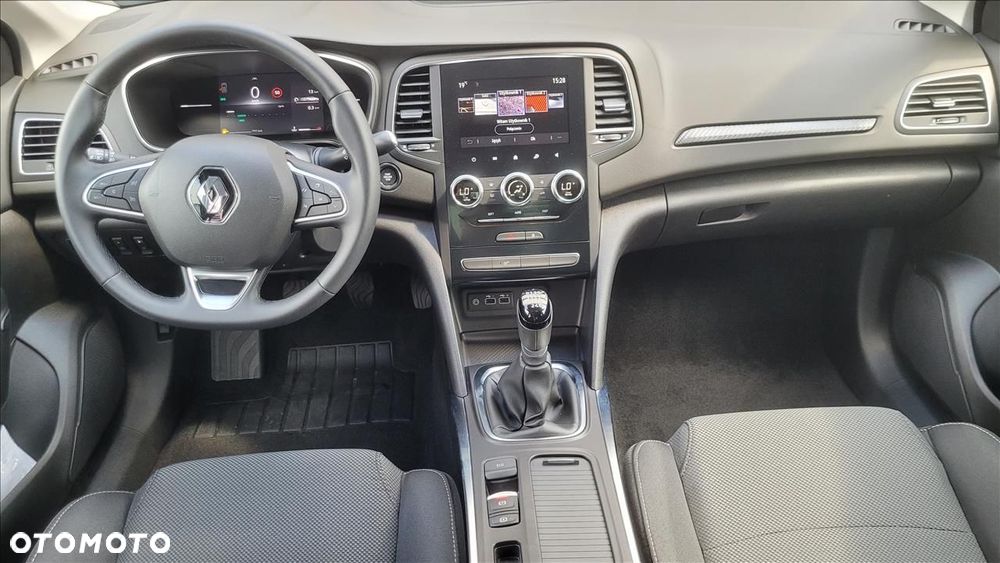 Renault Megane 1.3 TCe Evolution - 12