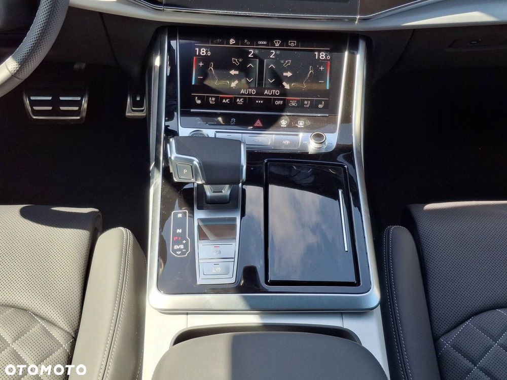 Audi Q8 - 16