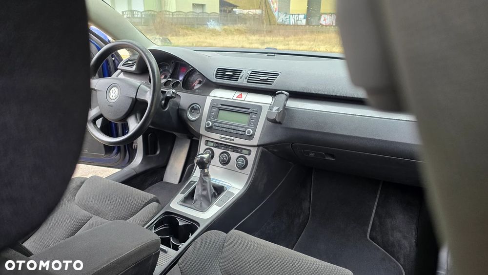 Volkswagen Passat 1.9 TDI DPF Individual - 28