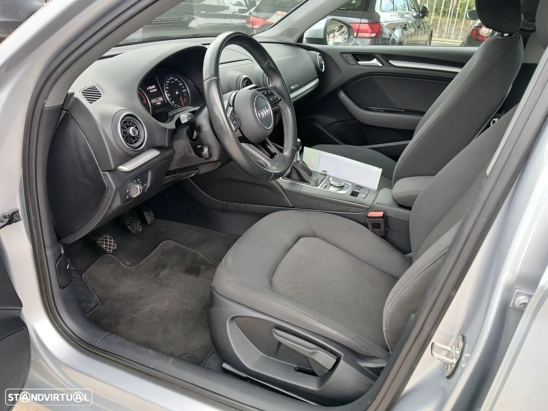 Audi A3 Limousine 30 TDI - 16