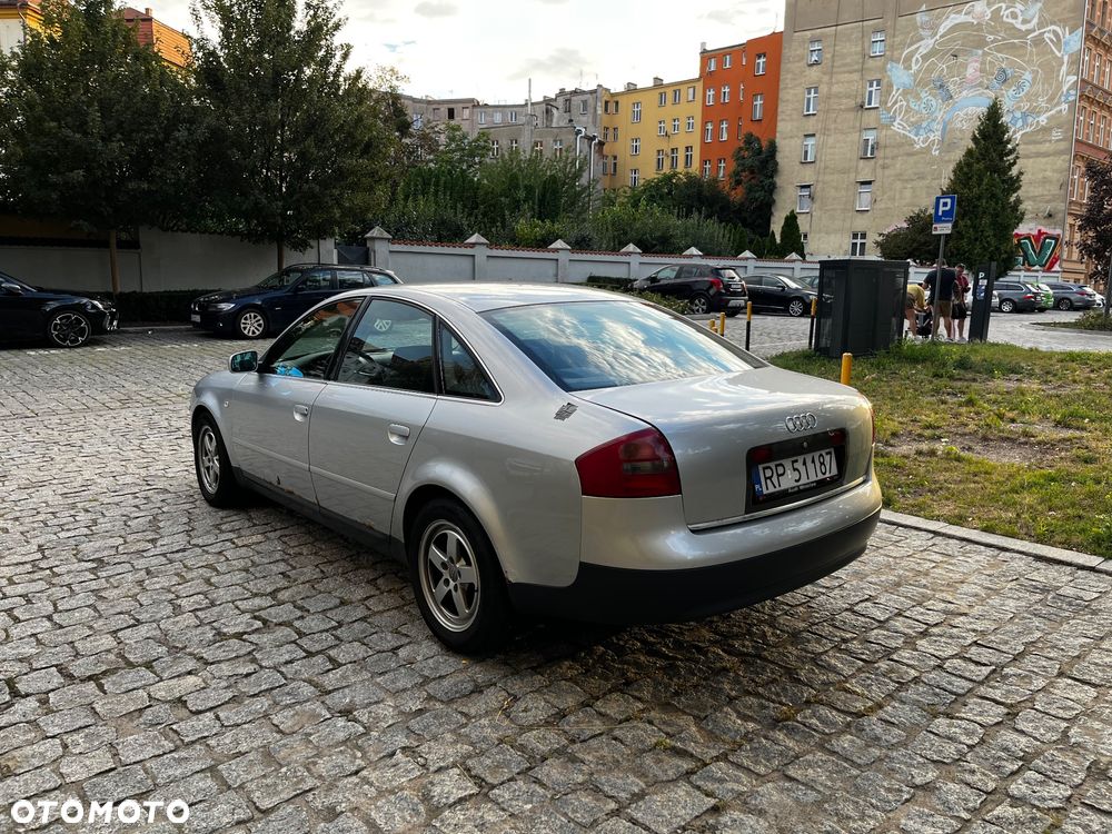 Audi A6 Limousine 1.8 - 5