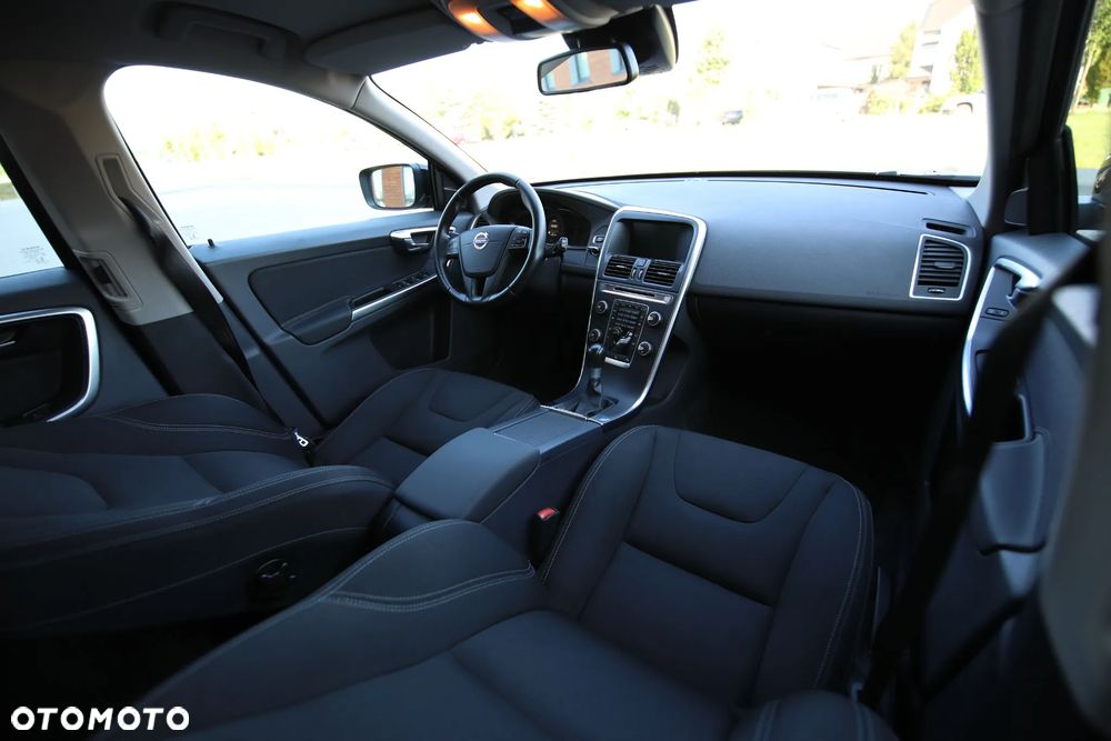 Volvo XC 60 D3 Kinetic - 25