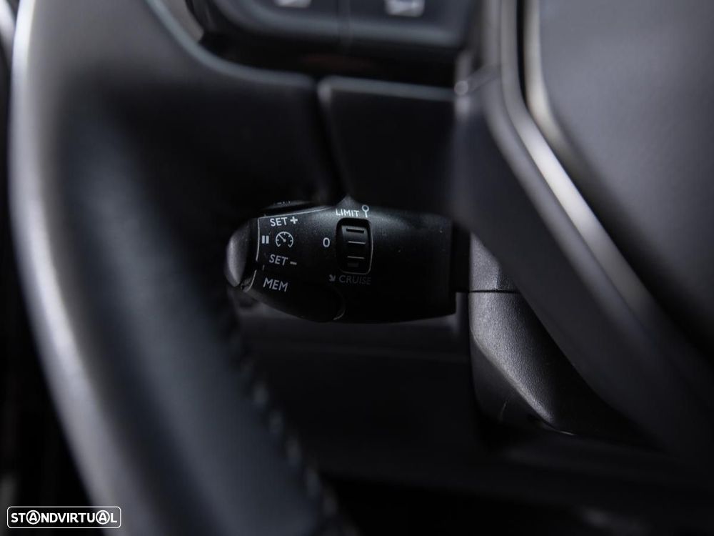 Peugeot e-2008 50 kWh Allure Pack - 14