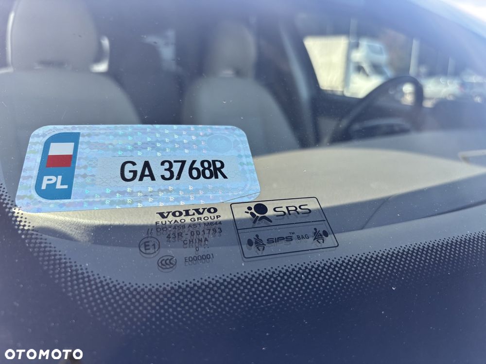Volvo V50 D3 - 25