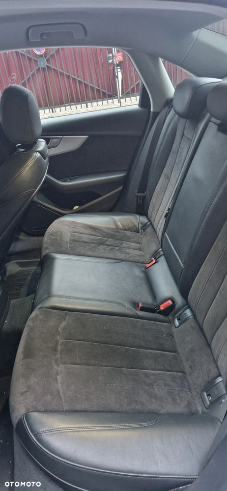 Audi A4 Limousine 2.0 TDI ultra S tronic - 12