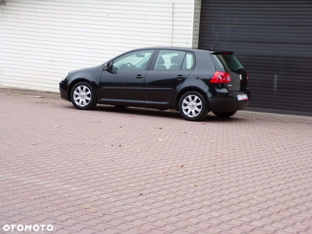 Volkswagen Golf - 10