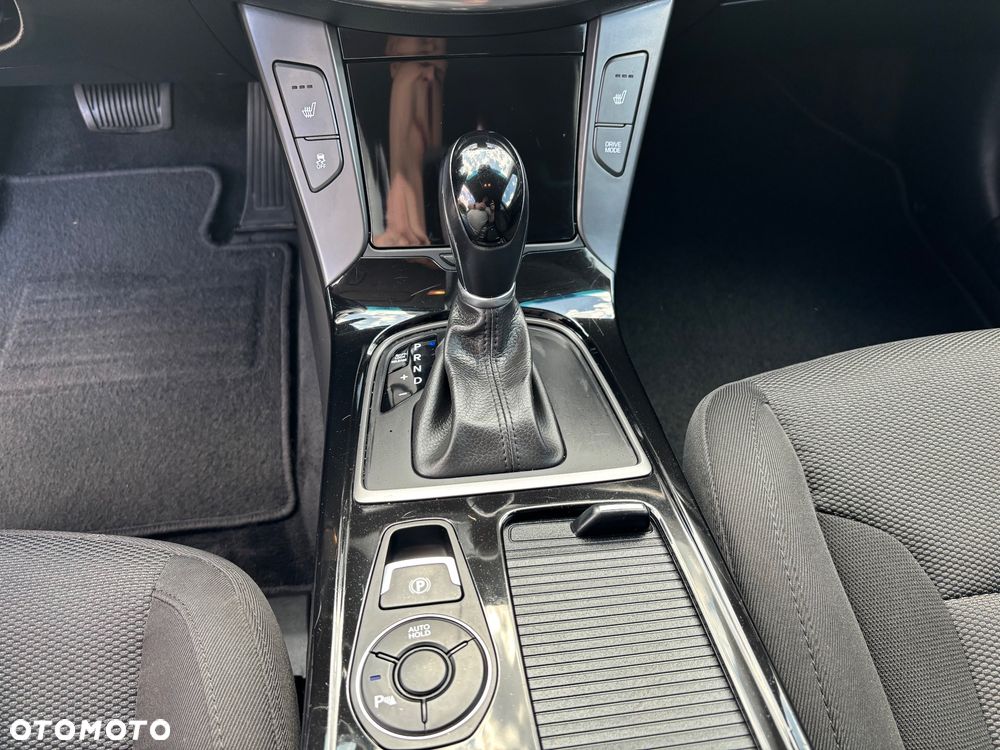 Hyundai i40 Kombi 2.0 Automatik Family+ - 29