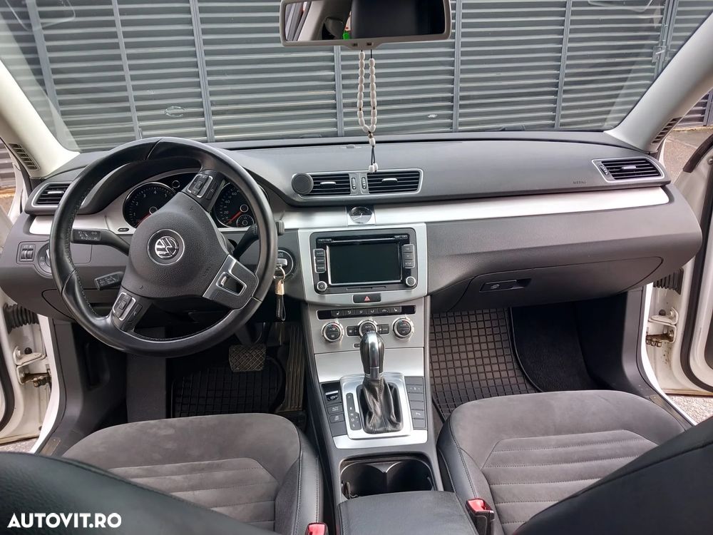 Volkswagen Passat - 20