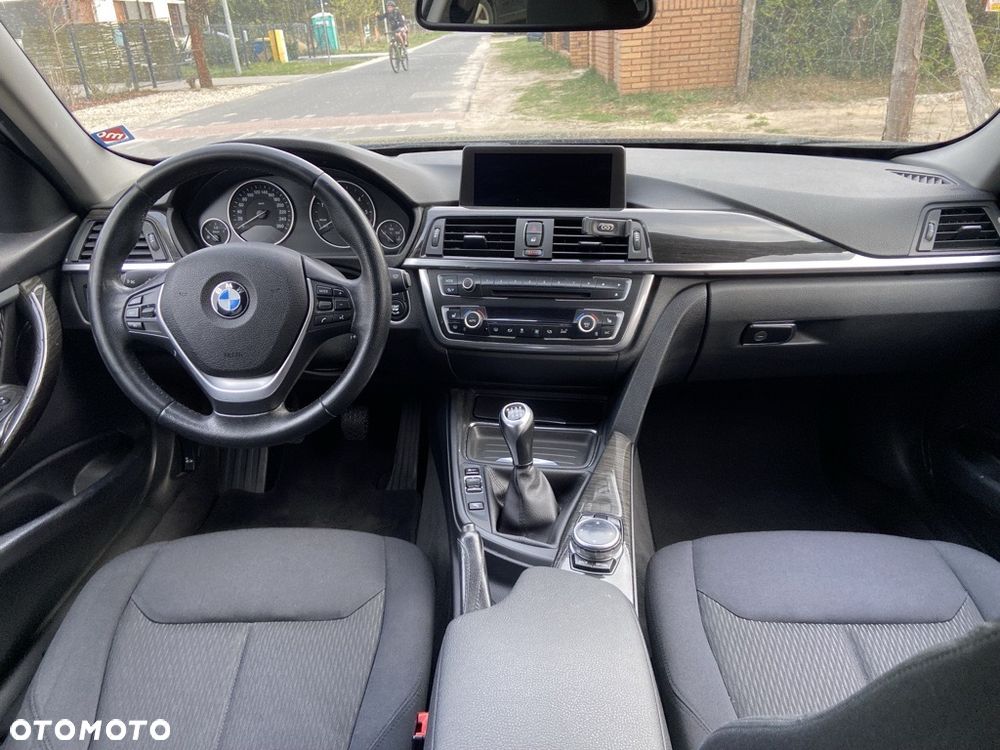 BMW Seria 3 316d - 11