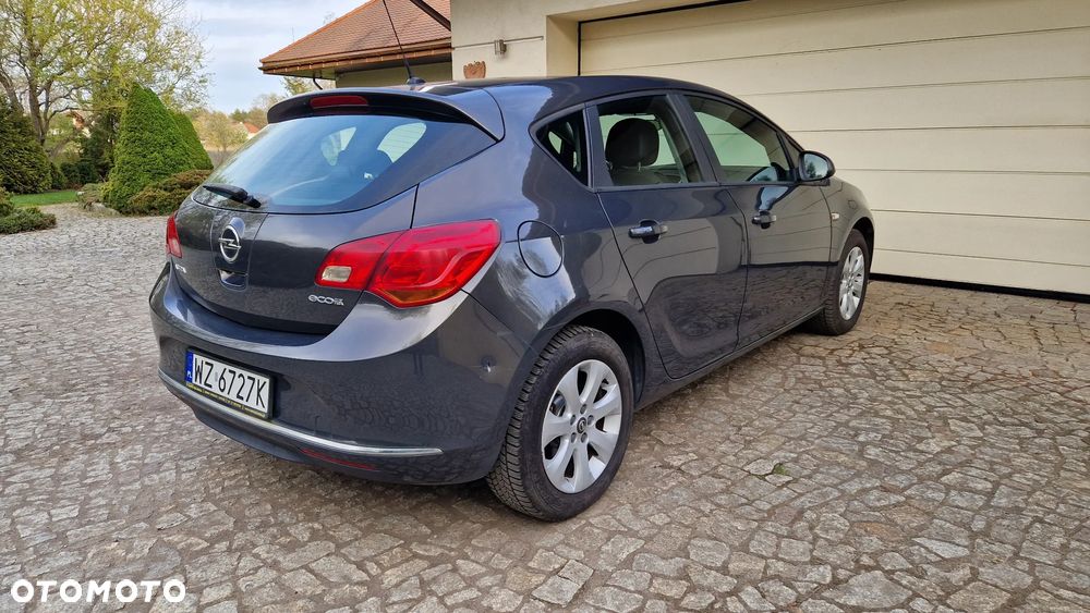 Opel Astra 1.4 T Enjoy - 8