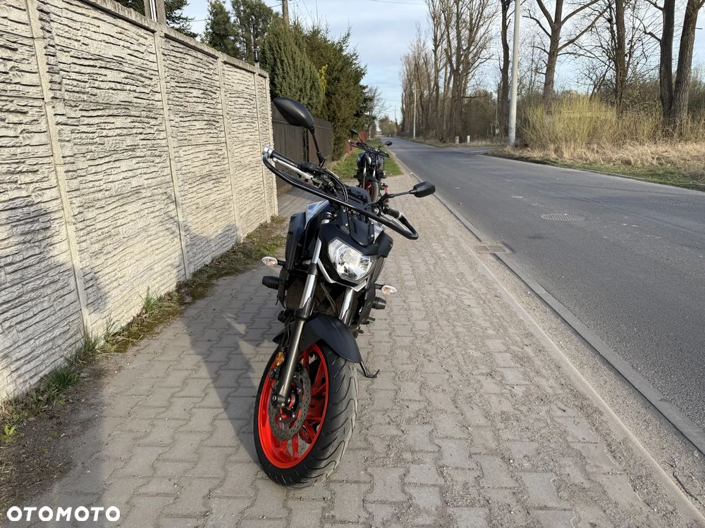 Yamaha MT - 4