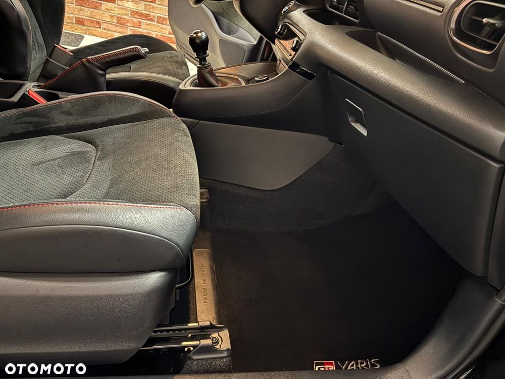 Toyota GR Yaris 1.6 Dynamic - 10