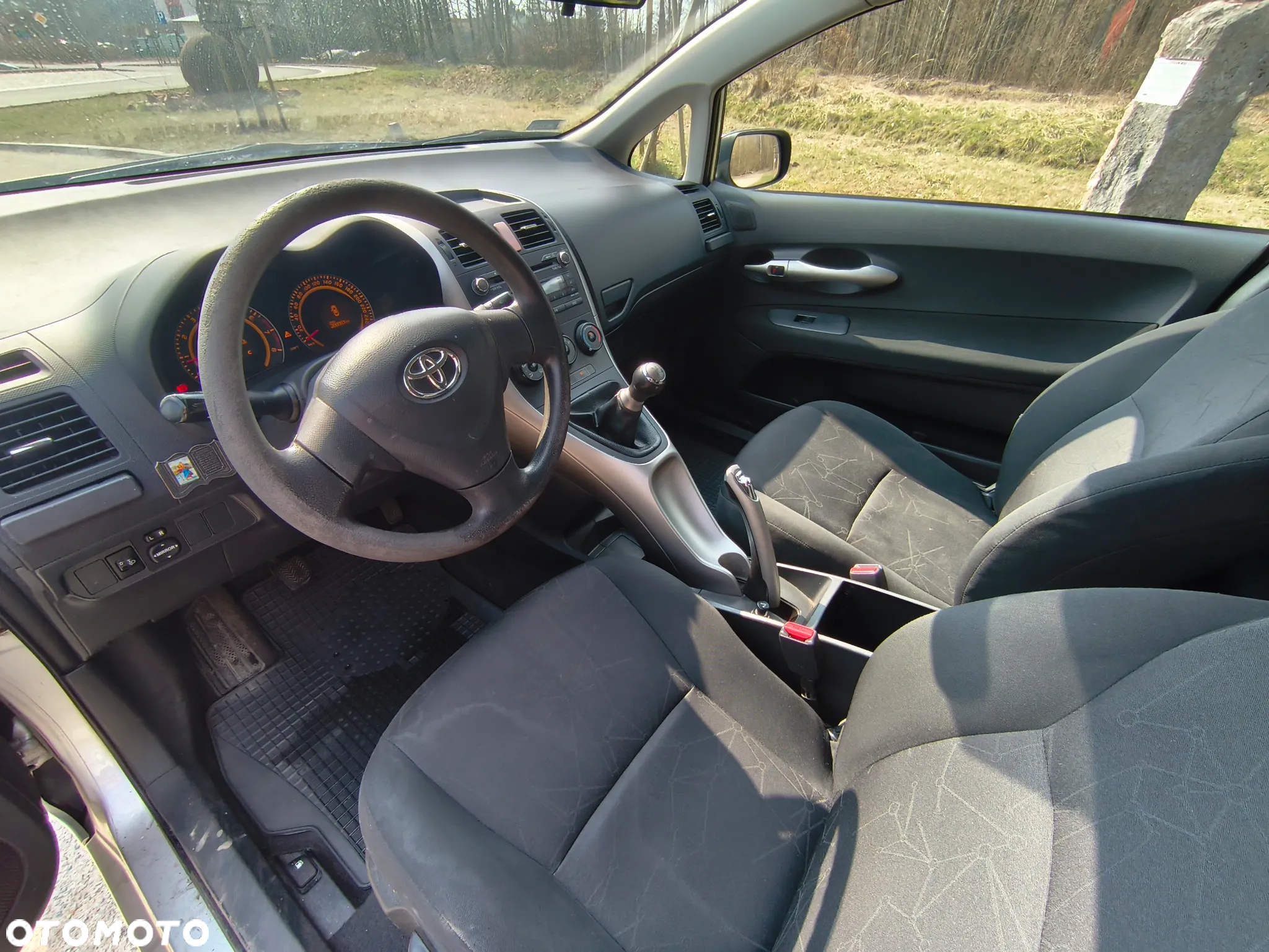 Toyota Auris 1.6 VVT-i Terra - 13