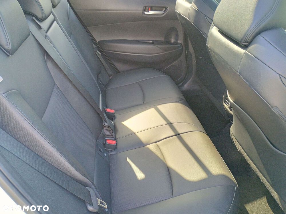 Toyota Corolla Cross 2.0 Hybrid Executive AWD - 13