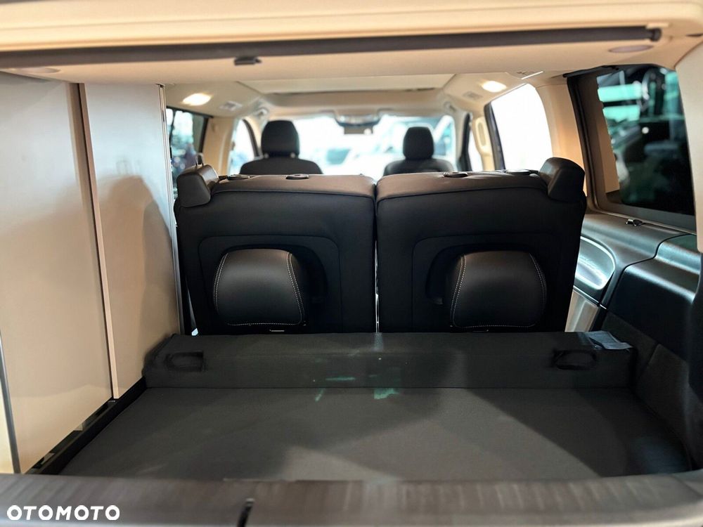 Mercedes-Benz Klasa V - 6