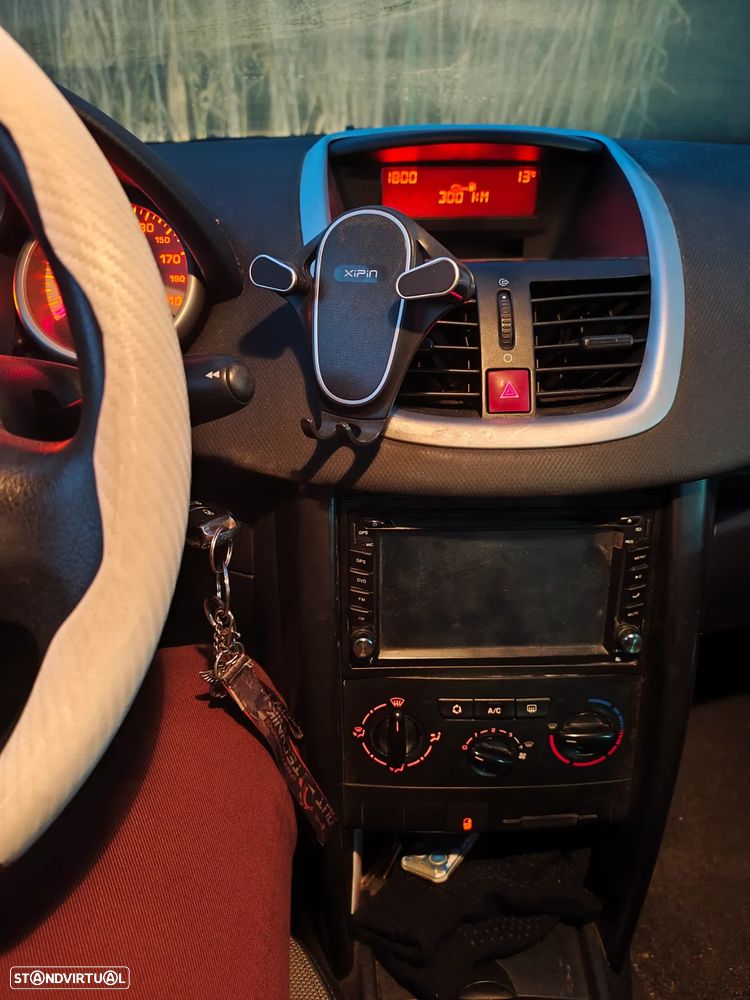 Peugeot 207 1.4 HDi Urban - 6