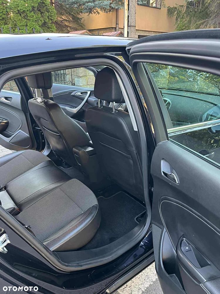 Opel Astra IV 1.6 T Cosmo - 10