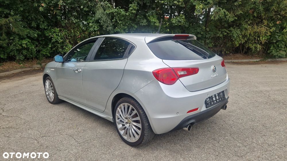 Alfa Romeo Giulietta 2.0 JTDM 16V Veloce - 6
