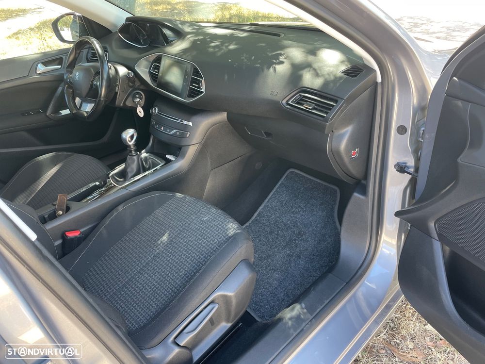 Peugeot 308 SW BlueHDi 120 Stop & Start Style - 26