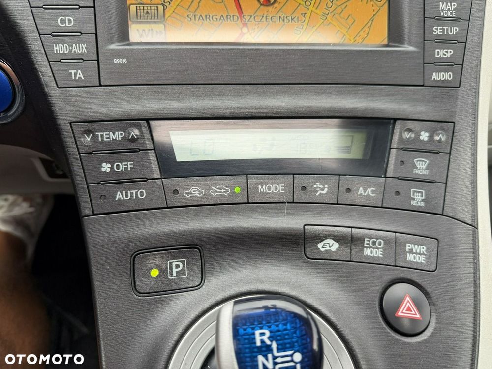Toyota Prius - 17