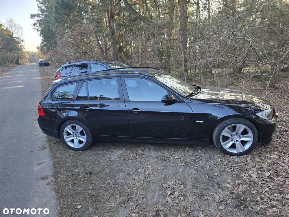 BMW Seria 3 318d - 16
