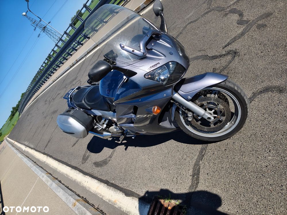 Yamaha FJR - 16