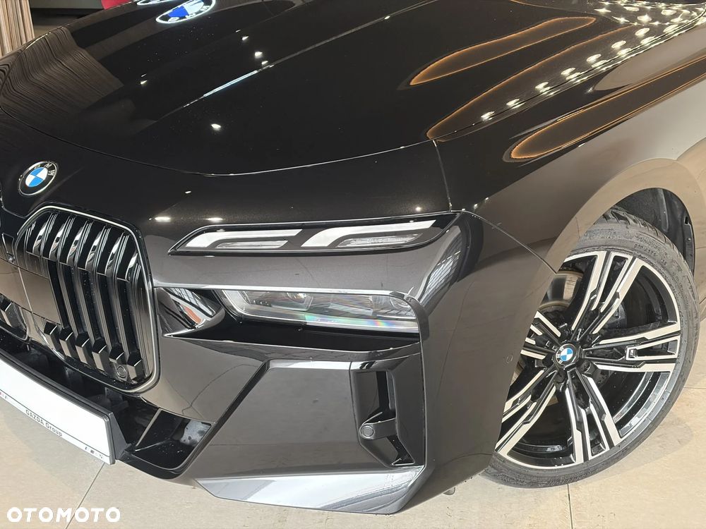 BMW Seria 7 740d xDrive mHEV M Sport sport - 7