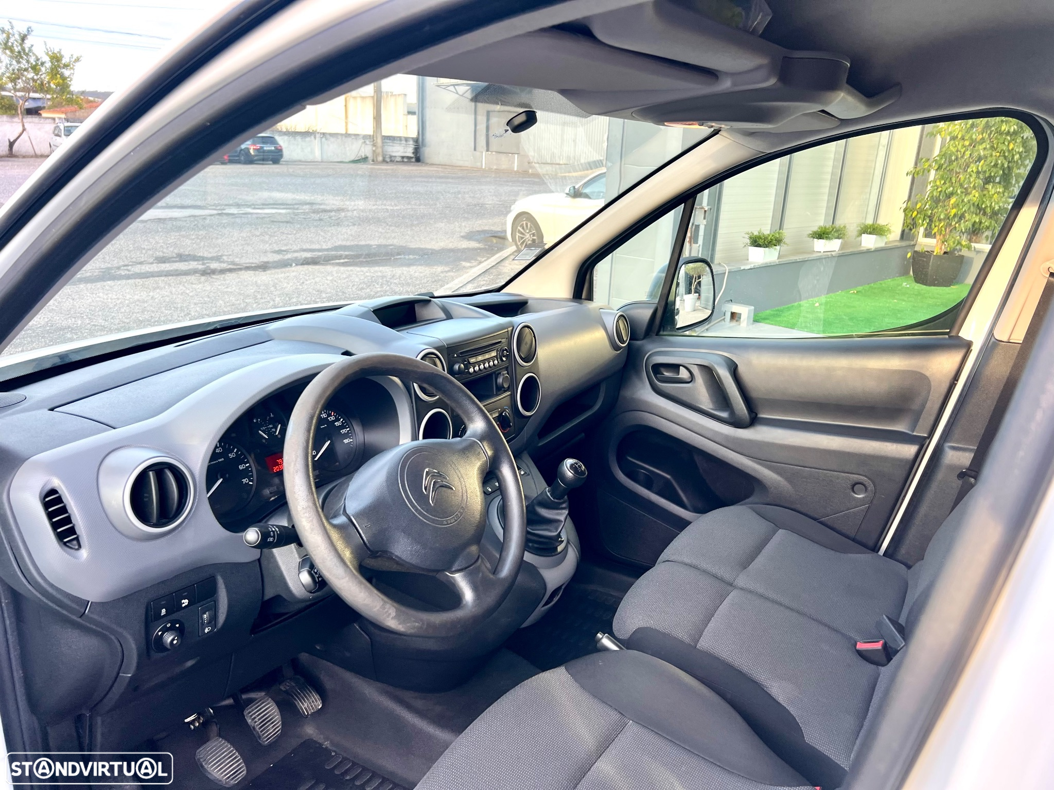 Citroën BERLINGO 1.6 BLUEHDI - 10