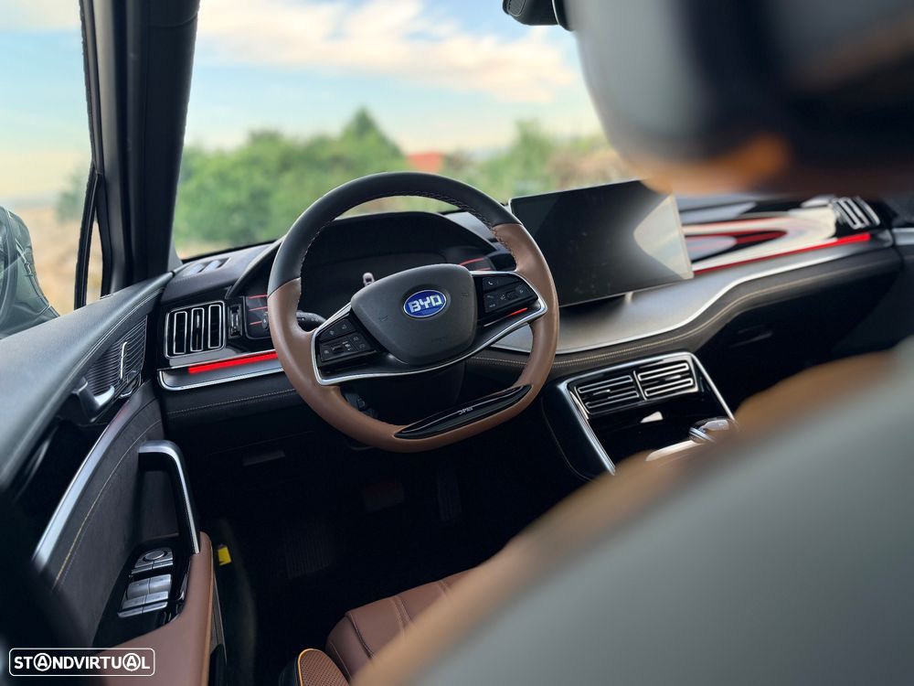 BYD Tang 86.4 kWh AWD Flagship - 18