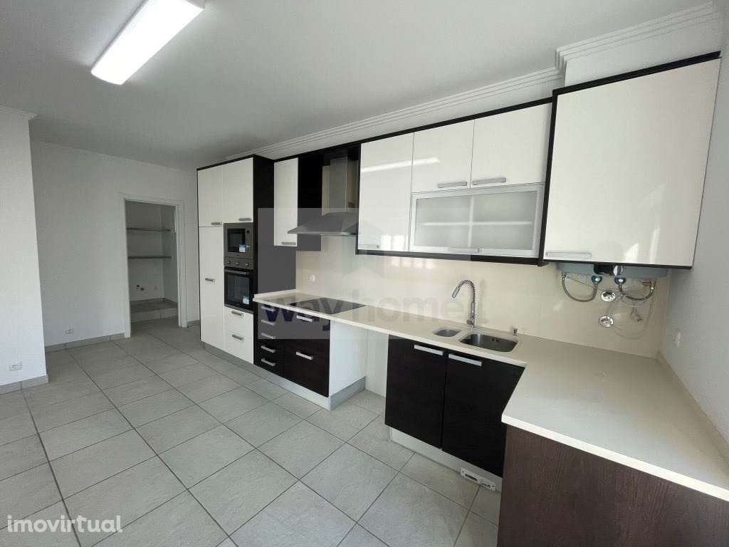 Moradia T4 | Remodelada | Vista de mar | Ericeira - Grande imagem: 5/35