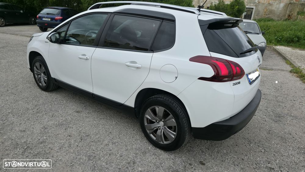 Peugeot 2008 - 6