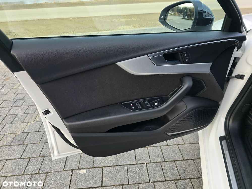 Audi A4 Avant 2.0 TDI DPF clean diesel quattro S tronic S line Sportpaket - 26