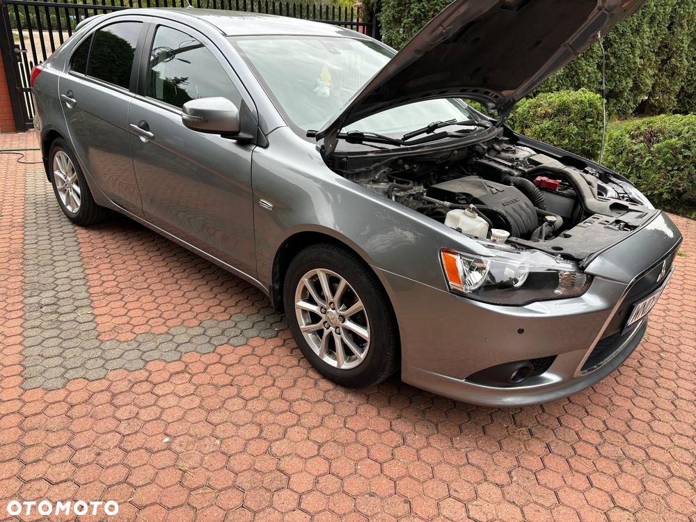 Mitsubishi Lancer 1.6 Invite - 6