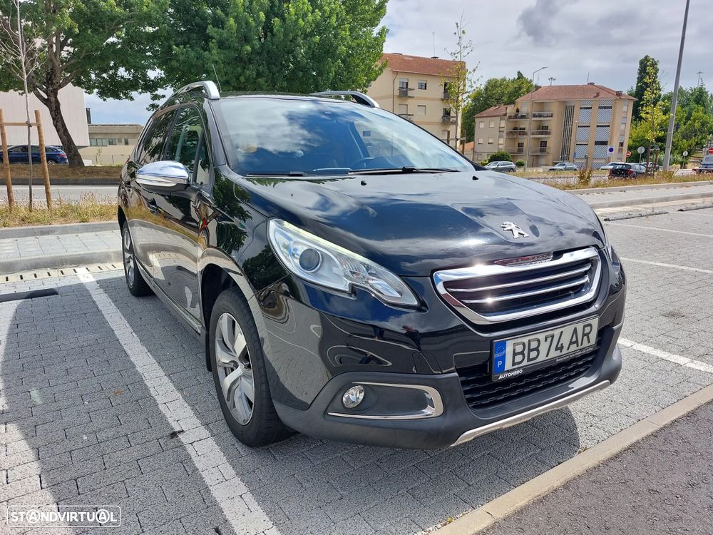 Peugeot 2008 1.2 PureTech Allure - 3