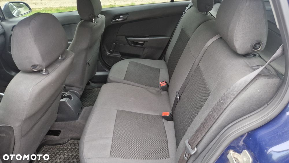 Opel Astra 1.6 Enjoy - 12
