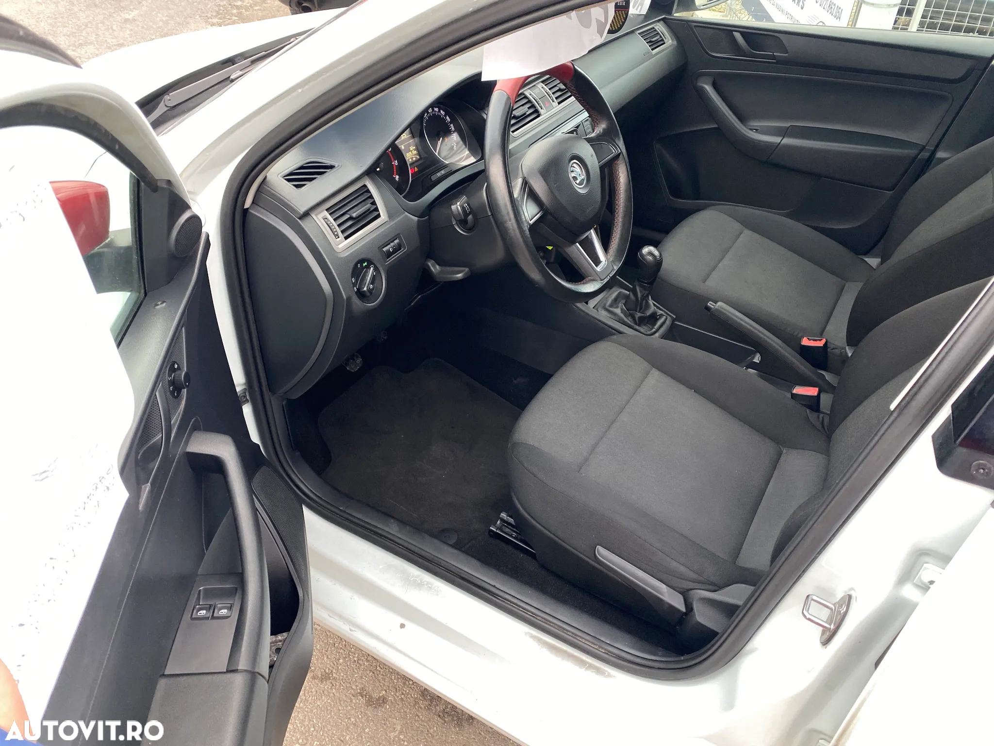 Skoda RAPID 1.2 TSI Ambition - 11