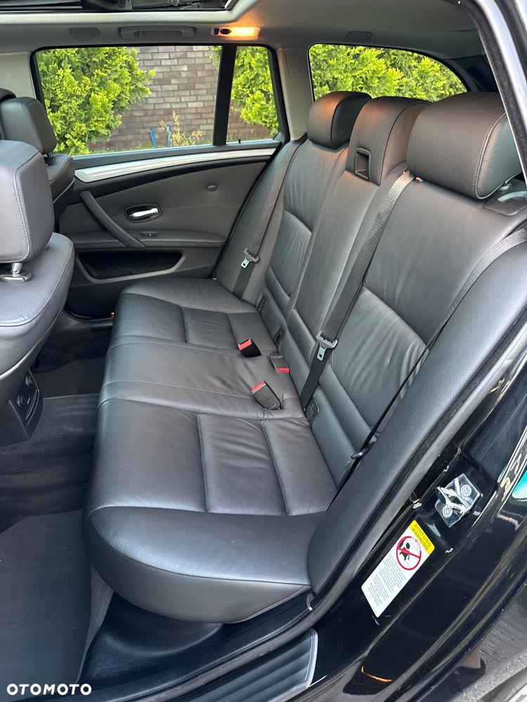 BMW Seria 5 520d - 28