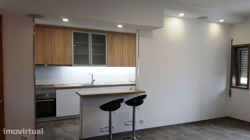 T2 junto ao hospital da Prelada Porto - Grande imagem: 2/12