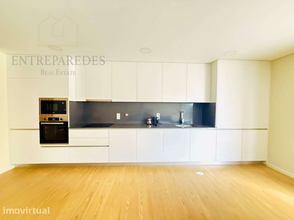 Apartamento T2 com terraço e garagem no centro de Espinho para comprar - Grande imagem: 5/20