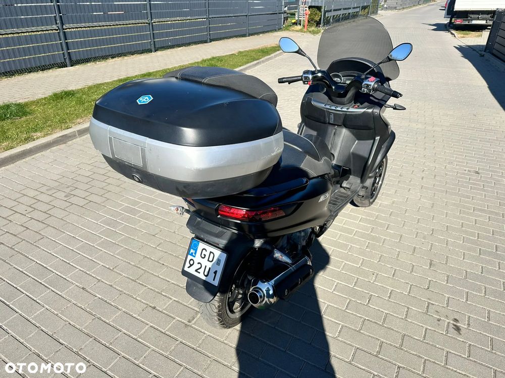 Piaggio MP-3 - 3