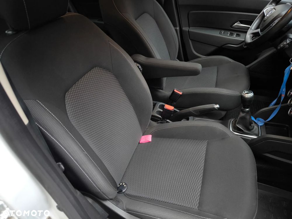 Dacia Duster 1.6 SCe S&S - 10