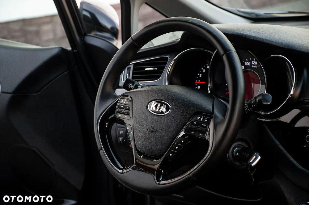 Kia Ceed 1.6 CRDi 128 Spirit - 32